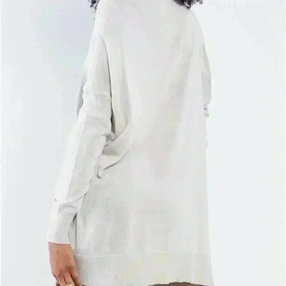 HITS JUST RIGHT Oversized Sweater - Picture 3 of 6